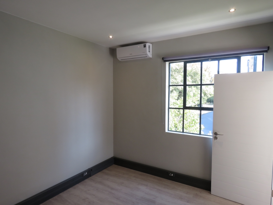 To Let 1 Bedroom Property for Rent in Paardevlei Western Cape